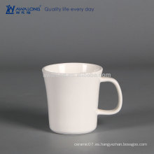 Tazas finas de la porcelana de la venta caliente del estilo llano grande de la capacidad con diversas formas, tazas de café hechas a mano
